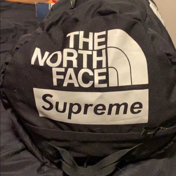 Supreme north face duffle bag - Picture 3 of 4